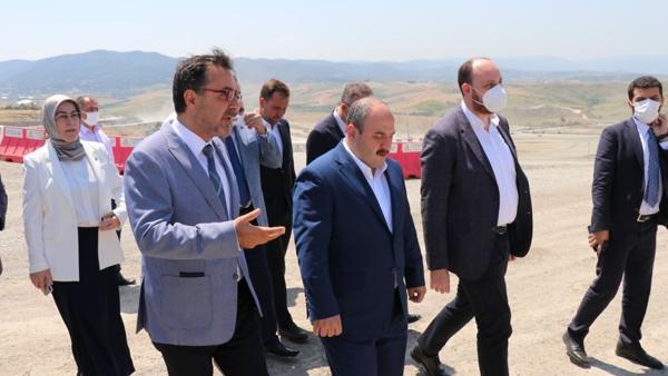 Yalova Makine İhtisas OSB, Sanayi ve Teknoloji Bakanı Mustafa Varank’ı ağırladı Yalova Makine İhtisas OSB, Sanayi ve Teknoloji Bakanı Mustafa Varank’ı ağırladı