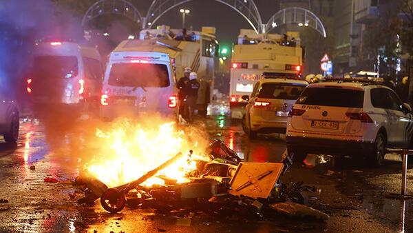 Fas galibiyeti sonrası Belçika sokakları karıştı! Brüksel'deki kutlamalarda  olaylar çıktı - Futbol Haberleri