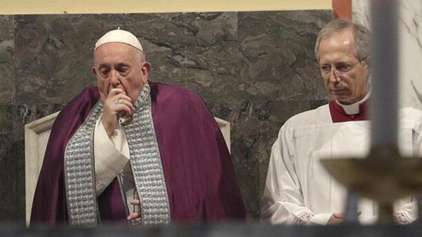 Son dakika haberi: Papa hastalandı, tüm etkinlikler iptal edildi