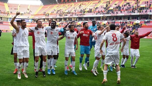 Süper Lig'de Anadolu takımları zirveyi sevdi