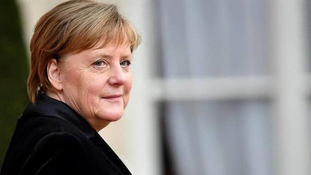 Almanya Başbakanı Angela Merkel İstanbul'a geldi 