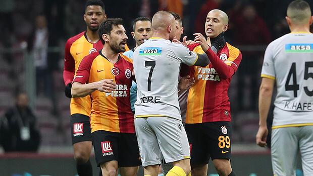 Galatasaray-Yeni Malatyaspor maçında sinirler gerildi! Gökhan Töre...