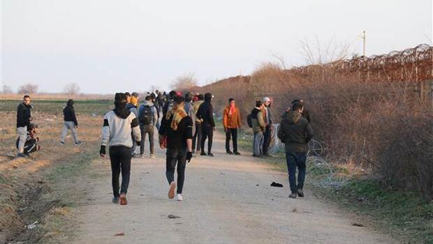 Bakan Soylu, sınırdan ayrılan göçmen sayısını açıkladı