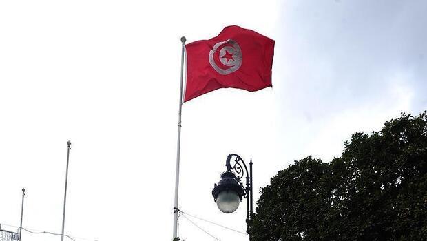 Tunus'ta salgında, çalışan nüfusun yüzde 57'si işine ara vermek zorunda kaldı 