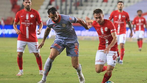 Antalyaspor-Başakşehir maçından en özel kareler