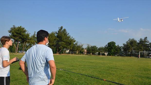 Lise öğrencileri insansız hava araçları için kıyasıya yarışacak