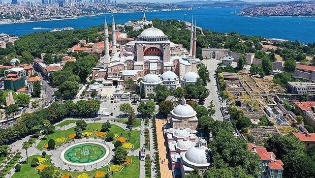 İstanbul'da tarihi gün! 21 cami sabaha kadar açık olacak