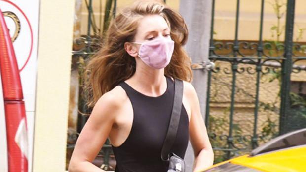 Yasemin Allen postane kuyruğu