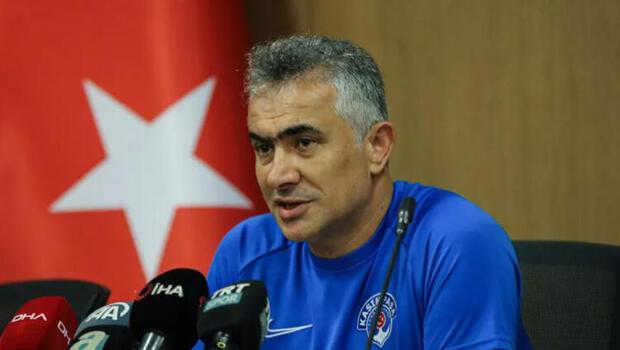 Kasımpaşa Teknik Direktörü Mehmet Altıparmak'tan Galatasaray açıklaması