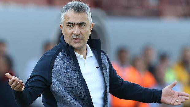 Kasımpaşa Teknik Direktörü Mehmet Altıparmak: 'Galatasaray'ın bir tane dışında pozisyonu yok'