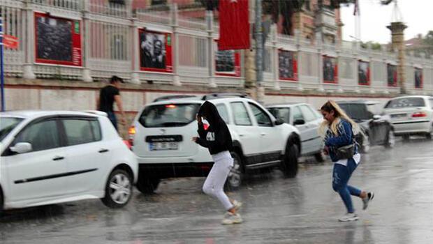 Edirne’de beklenen yağmur başladı