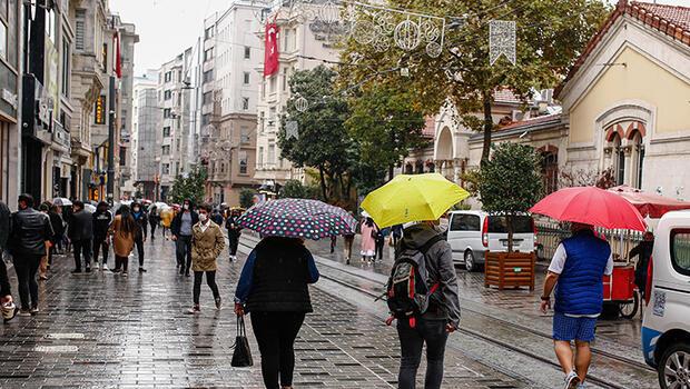 Son dakika haberleri... Meteoroloji uyarmıştı, İstanbul'da beklenen yağış başladı