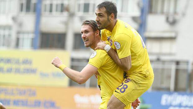 2. Lig Kırmızı Grup'ta lider Eyüpspor'dan 7-0'lık galibiyet! Murat Yılmaz'dan 4 gol...