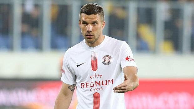 Lukas Podolski'den Hatayspor maçı sonrası flaş sözler! 'Bu bir utanç'