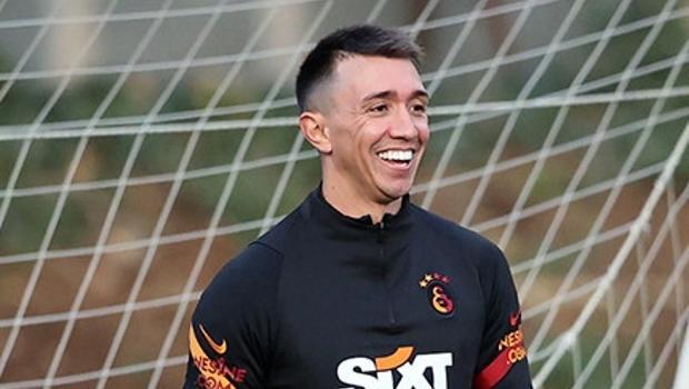 Fernando Muslera, Galatasaray formasıyla ligde 3. kez dalya diyecek