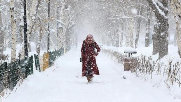 İstanbul'da kar yağışı başladı! Bugün hava nasıl olacak? MGM 17 Ocak il il hava durumu tahminleri
