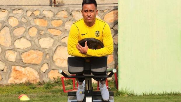 Yeni Malatyaspor, Perulu futbolcu Cueva ile yollarını ayırdı