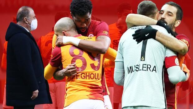 Galatasaray-Denizlispor maçına damga vuran olay! Muslera ve Feghouli...