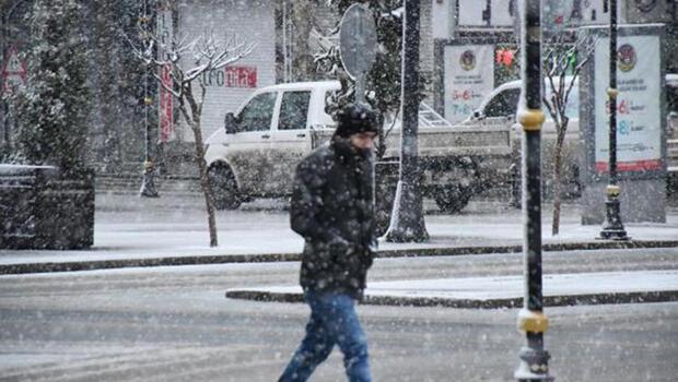 İstanbul'da kar devam edecek mi? Meteoroloji'den son dakika hava durumu raporu