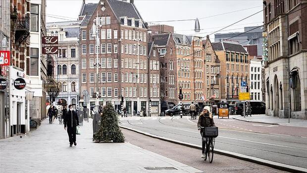 Hollanda'dan flaş sokak kısıtlaması kararı! 3 Mart'a kadar uzatıldı