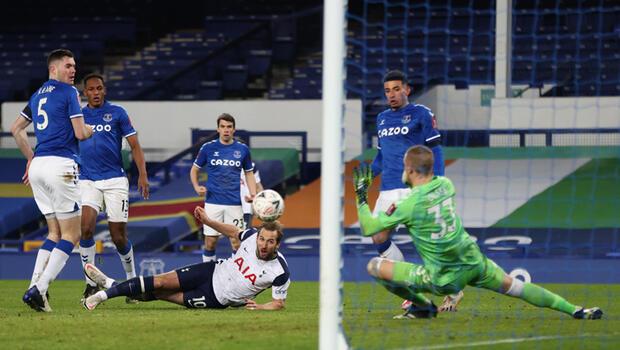 Everton, 9 gollü çılgın maçta Tottenham'ı eledi