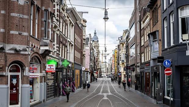 Hollanda ekonomisi 2020'de yüzde 3,8 küçüldü