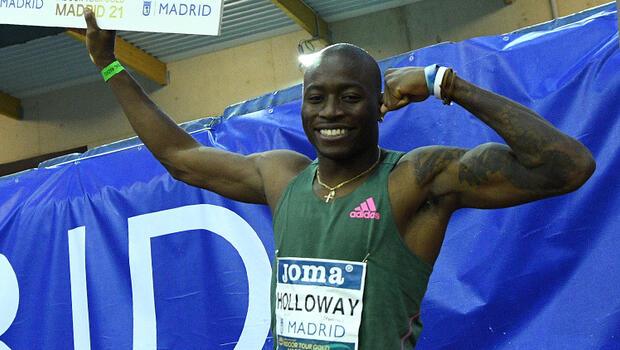 ABD'li Holloway, 60 metre engellide 27 yıllık dünya rekorunu kırdı