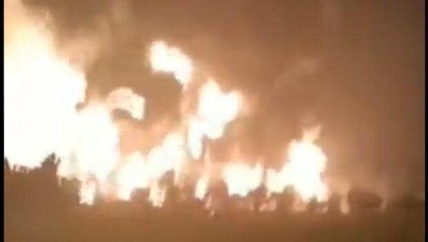 Son dakika haberi: Endonezya'da petrol rafinesinde şiddetli patlama