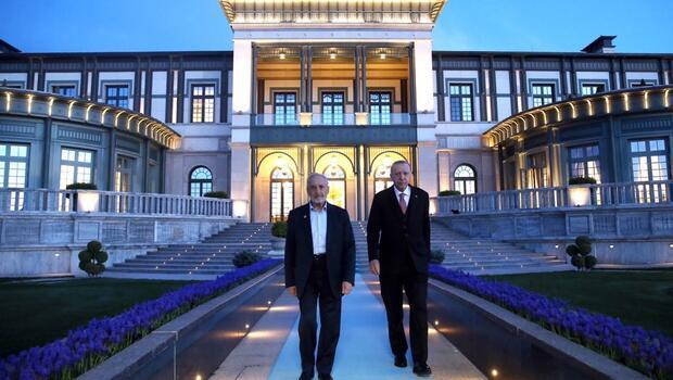 Cumhurbaşkanı Erdoğan, Oğuzhan Asiltürk ile iftarda bir araya geldi