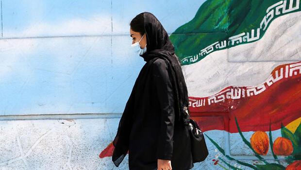 İran'da son 24 saatte Kovid-19'dan 338 kişi hayatını kaybetti