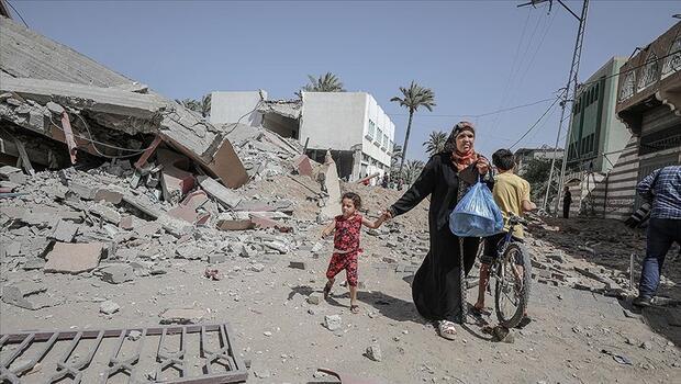 Gazze ve işgal altındaki topraklarda İsrail saldırıları nedeniyle lise sınavları bir hafta ertelendi