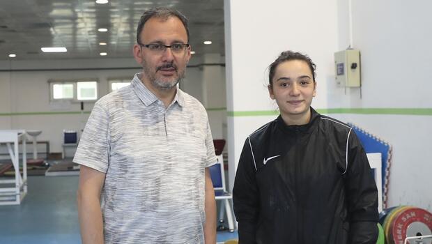 Bakan Kasapoğlu, Olimpiyat Hazırlık Merkezi’ni ziyaret etti
