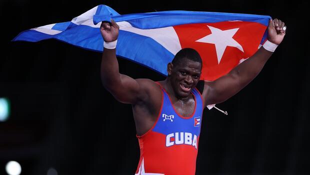 Tokyo 2020 Haberleri: Kübalı güreşçi Lopez'den tarihi başarı! Üst üste 4 olimpiyatta altın madalya...