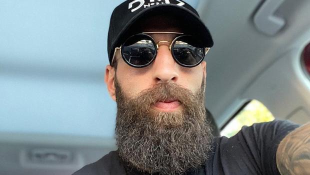 Son Dakika Haberi... Jimmy Durmaz resmen VavaCars Fatih Karagümrük'te! Galatasaray...