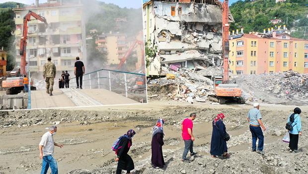 Bozkurt'ta ağır hasar almıştı! Yıldız Apartmanı yıkılıyor