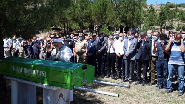 Bakan Mahmut Özer'in acı günü! Amcası Mehmet Özer son yolculuğuna uğurlandı