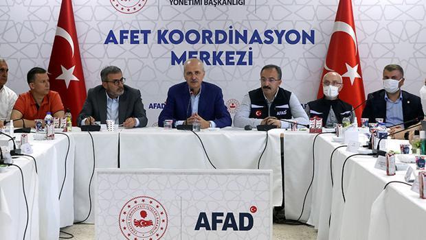 AK Parti Genel Başkanvekili Kurtulmuş, Bozkurt'ta selden etkilenen bölgelerde incelemelerde bulundu