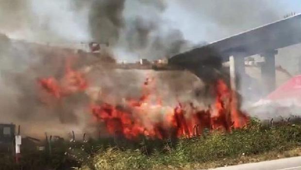 Gelibolu'da otluk alanda çıkan yangın büyümeden söndürüldü