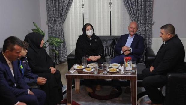 Bakan Soylu, Ankara'da bıçaklı kavgada ölen Emirhan Yalçın ile yaralanan Ali Yasin Ülger'in ailelerini ziyaret etti