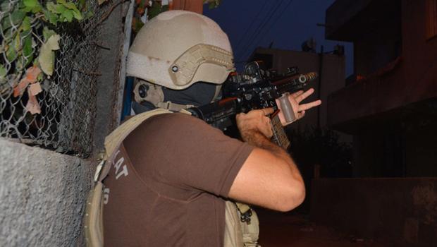 Adana'da torbacılara yönelik operasyon! Gözaltılar var...