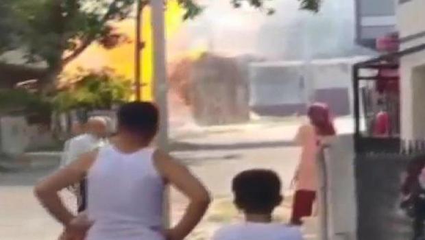 Avcılar'da kulübedeki yangın elektrik tellerine sıçradı