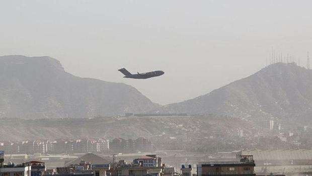 İngiltere Afganistan'dan tahliyeleri tamamladı