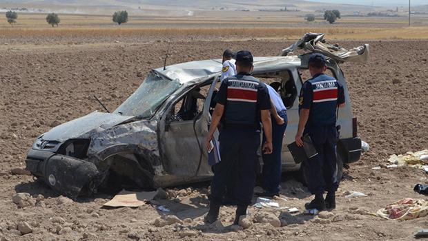 Aksaray'da hafif ticari araç şarampole devrildi: 1 ölü, 4 yaralı