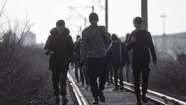 Edirne Valiliği'nden 'ittirilen göçmen' iddialarına cevap