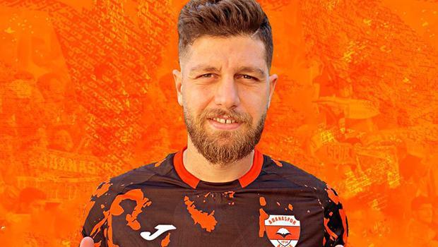 Cem Özdemir Adanaspor'la sözleşme imzaladı