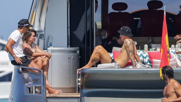 Son Dakika: Başakşehir'e transferi an meselesi olan James Rodriguez'in İbiza tatili görüntüleri olay oldu