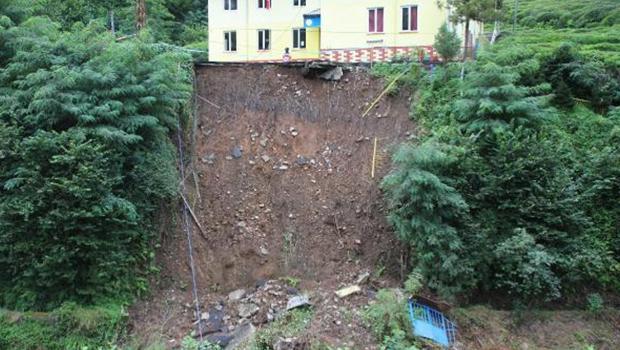 Rize'deki riskli okula ‘taşımalı eğitim' formülü