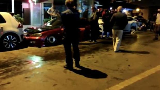 Caddeyi savaş alanına çevirdi! Kaza anı kamerada