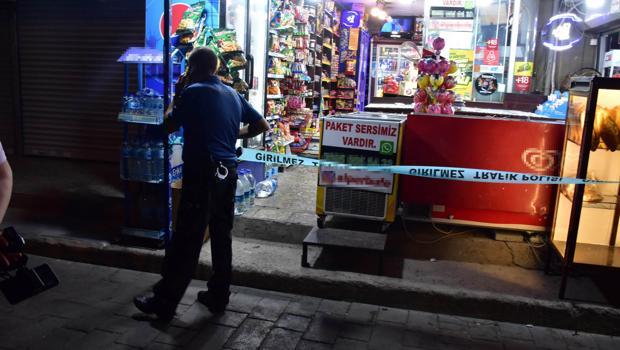 Ehliyet soran trafik polislerine bıçak çekti... Vurularak etkisiz hale getirildi