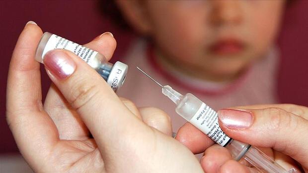 Slovakya'da koronavirüs aşı yaşı 5'e indi